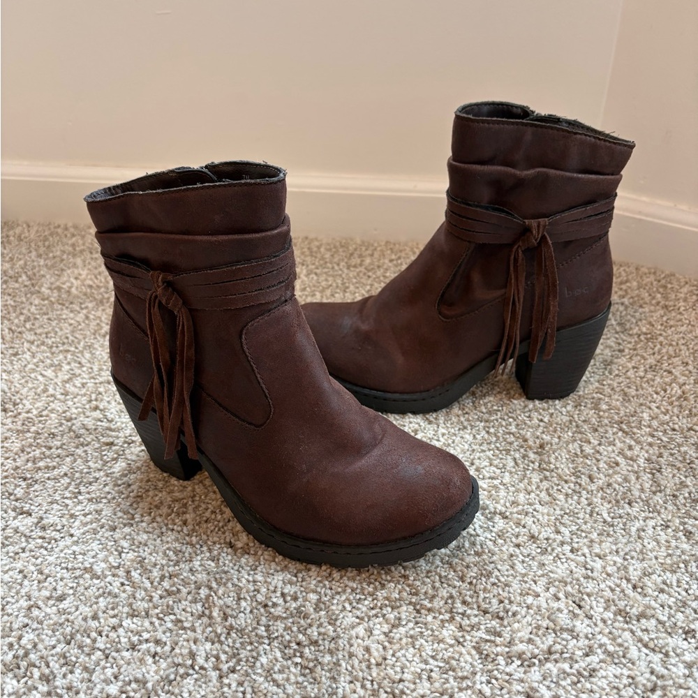 BORN B.O.C ALICUDI Brown Ankle Boots Women's Size 7 Western Tassel